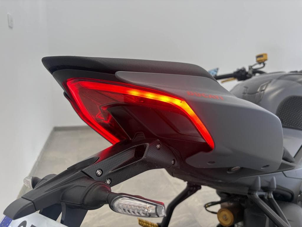 DUCATI STREETFIGHTER V4 S – photo 14 sur 20