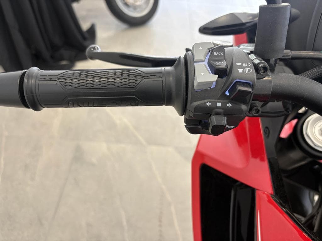 MORINI X-CAPE – photo 10 sur 20