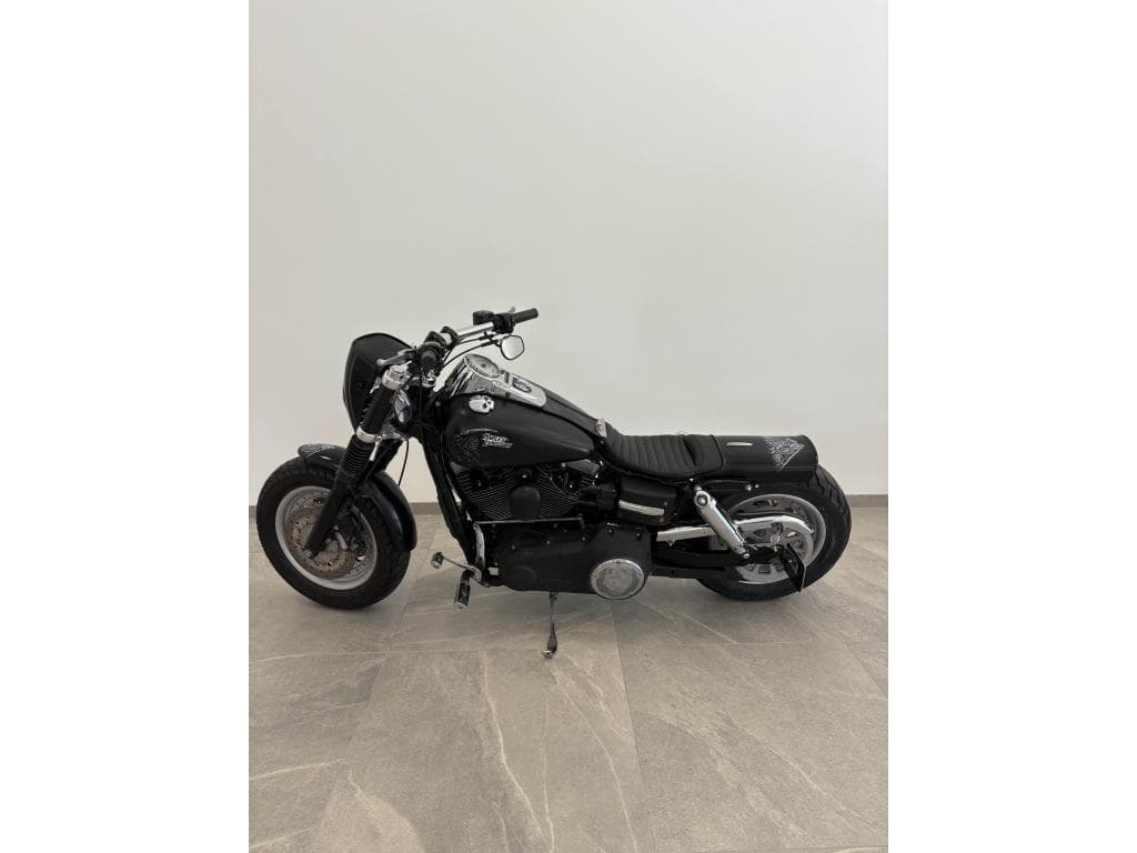 HARLEY-DAVIDSON FAT BOB – photo 2 sur 5