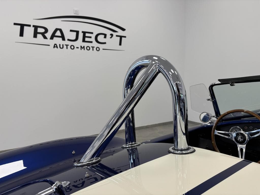 AC COBRA – photo 15 sur 24