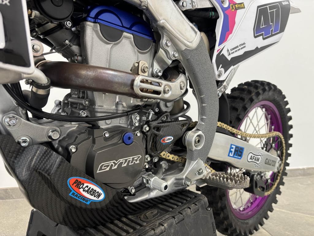 YAMAHA YZ250F – photo 13 sur 20