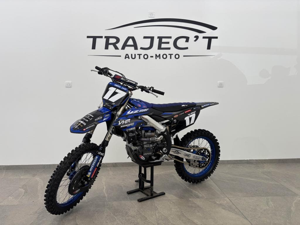 YAMAHA YZF – photo 2 sur 20