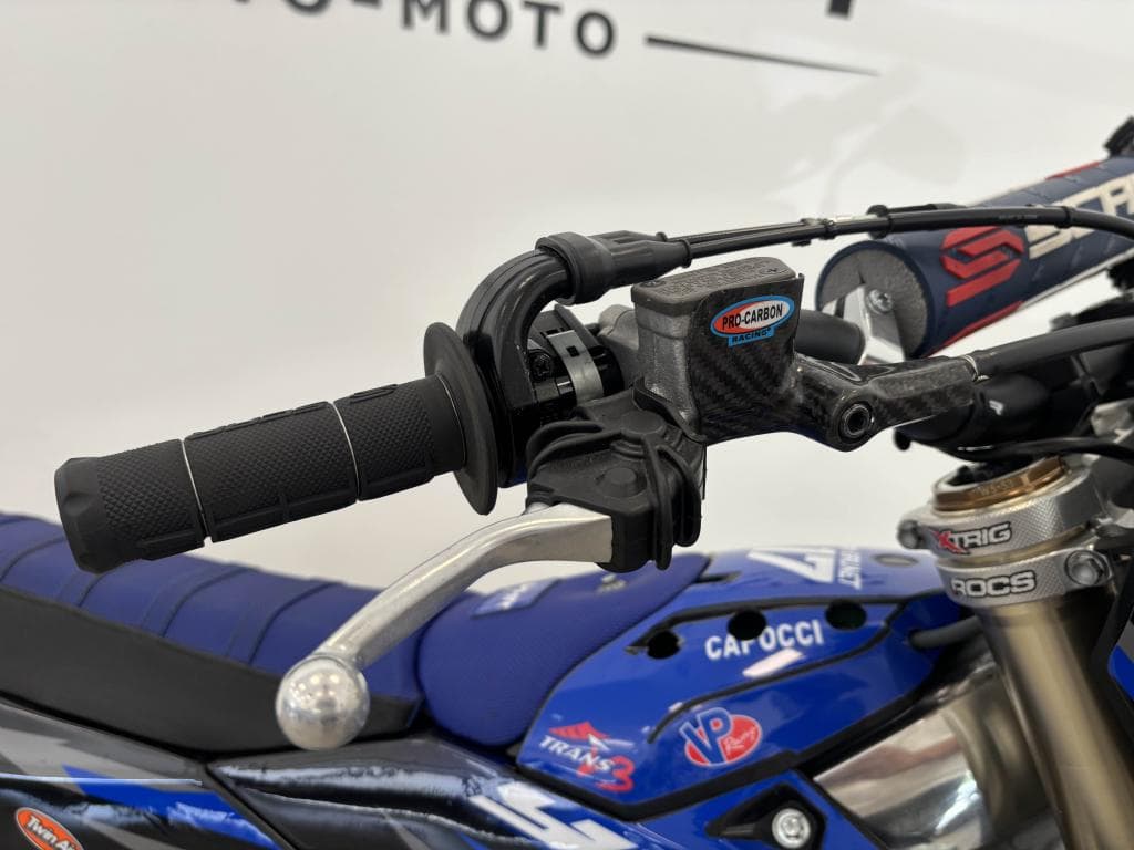 YAMAHA YZF – photo 8 sur 20