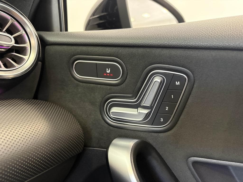 MERCEDES CLASSE A – photo 24 sur 30
