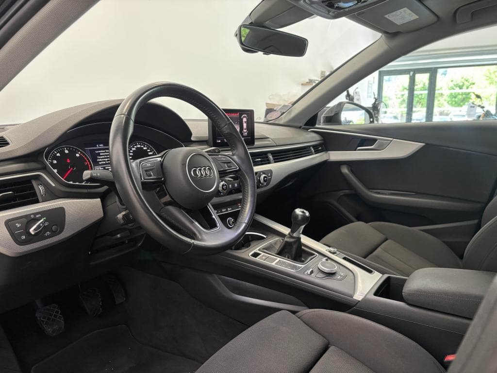 AUDI A4 – photo 16 sur 29