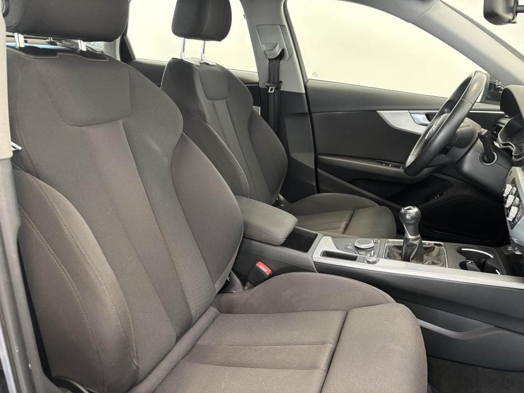 AUDI A4 – photo 18 sur 29