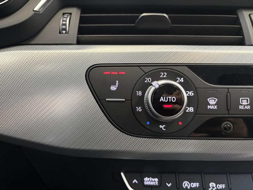 AUDI A4 – photo 24 sur 29