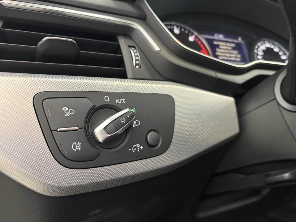 AUDI A4 – photo 25 sur 29