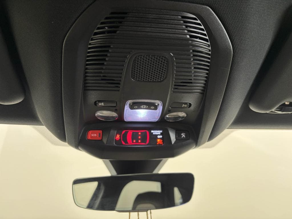 PEUGEOT 3008 – photo 25 sur 31