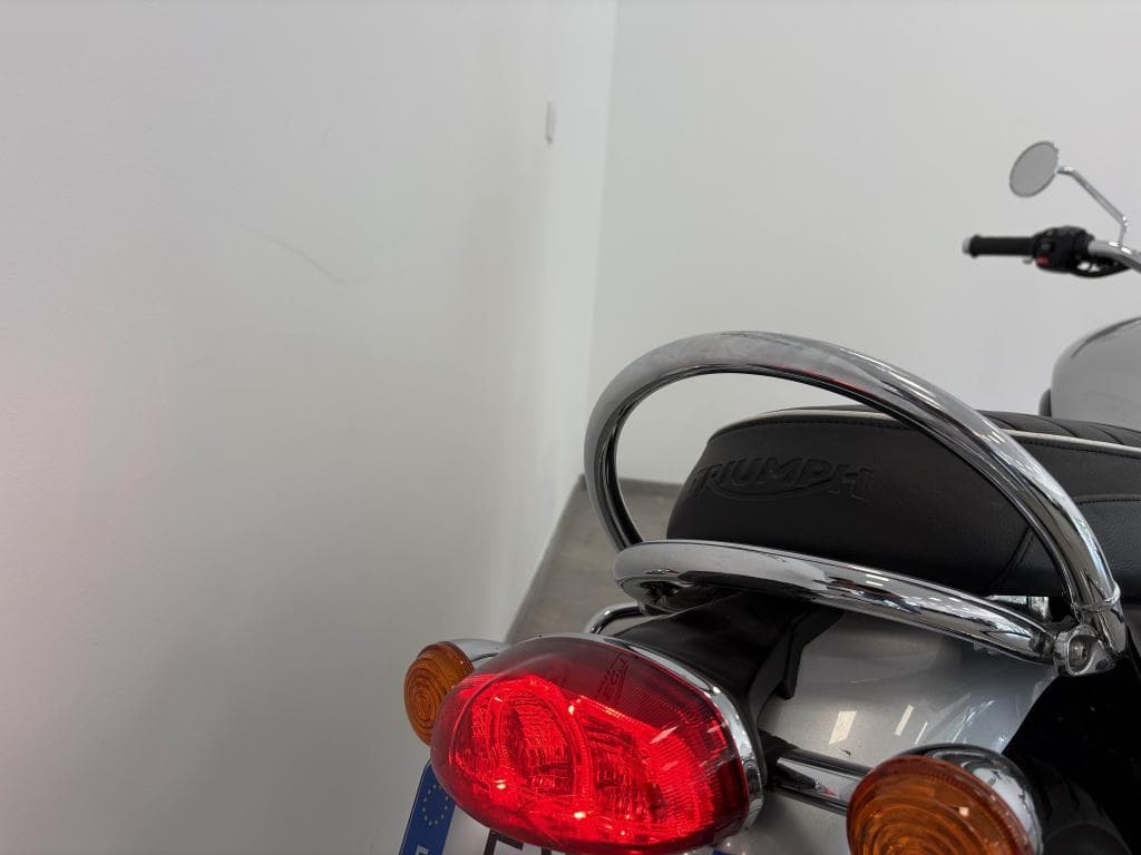 TRIUMPH BONNEVILLE – photo 8 sur 20