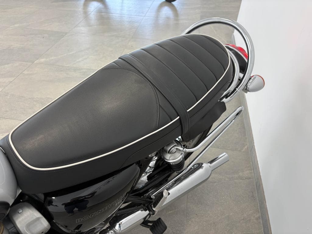 TRIUMPH BONNEVILLE – photo 18 sur 20