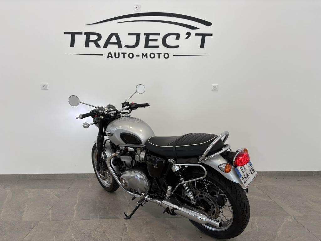 TRIUMPH BONNEVILLE – photo 4 sur 20