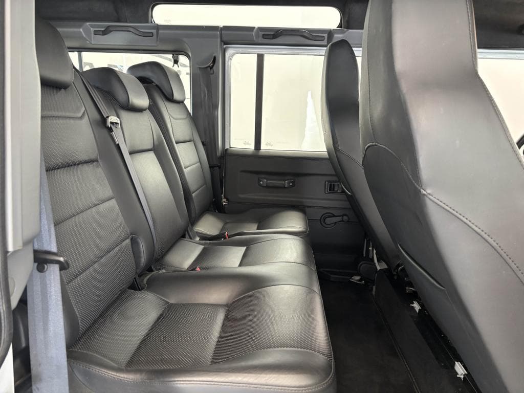LAND ROVER DEFENDER – photo 17 sur 29