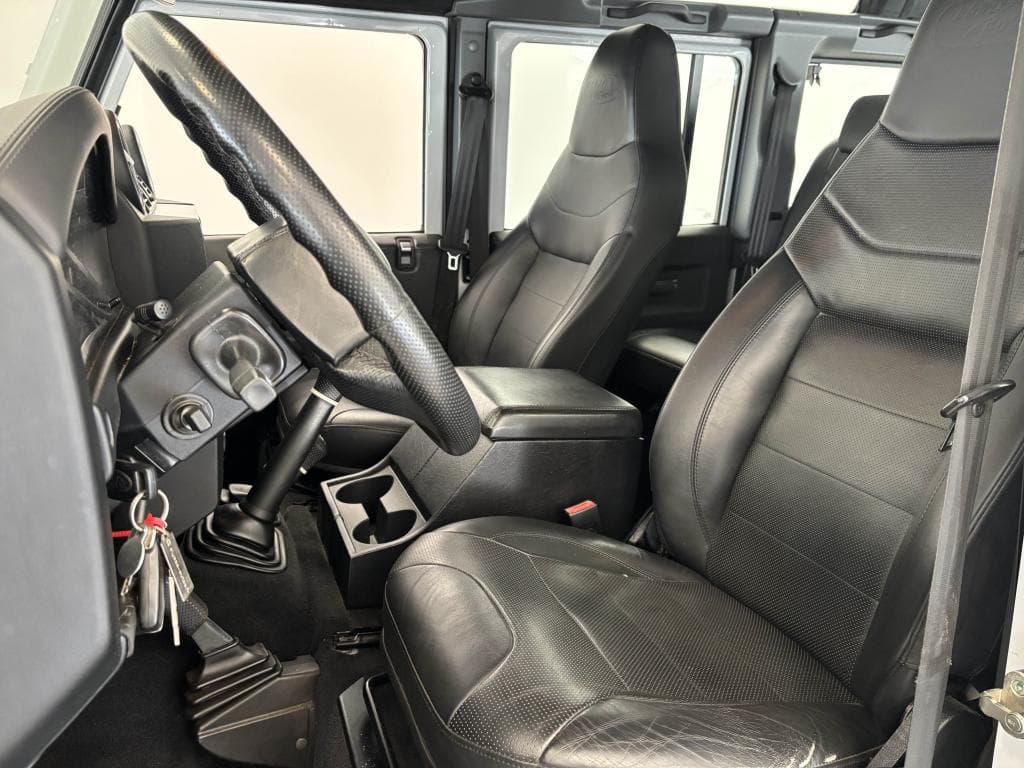 LAND ROVER DEFENDER – photo 19 sur 29
