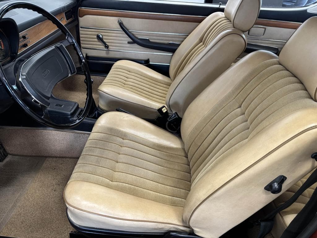 AUDI 100 – photo 16 sur 30