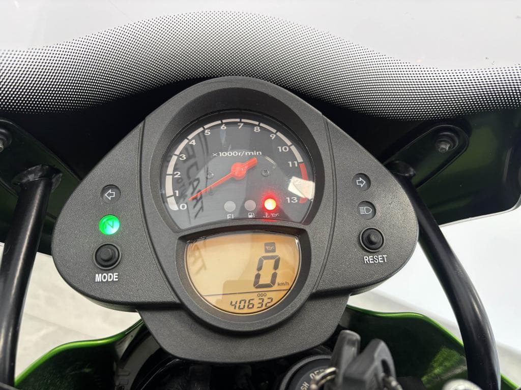 KAWASAKI ER 6 – photo 5 sur 17
