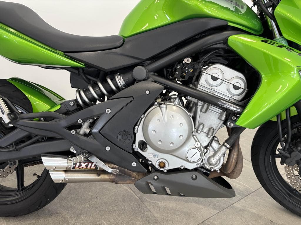 KAWASAKI ER 6 – photo 6 sur 17