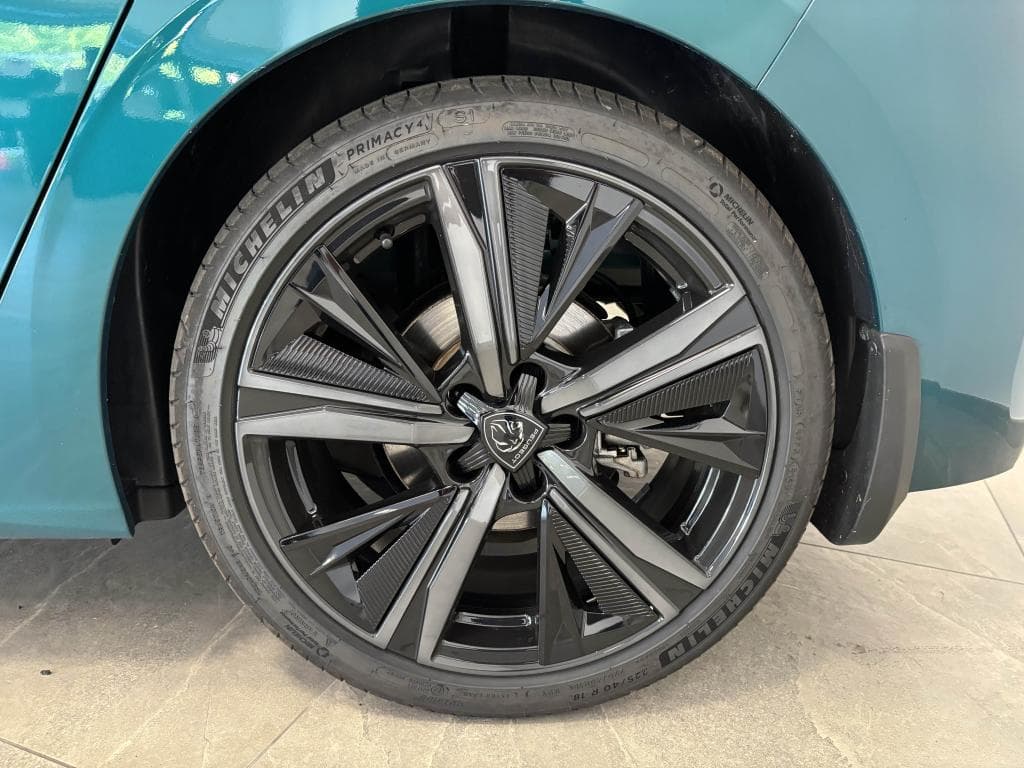 PEUGEOT 308 – photo 28 sur 30