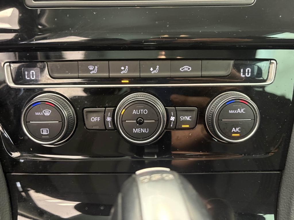 VOLKSWAGEN GOLF – photo 19 sur 29