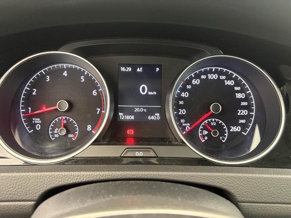 VOLKSWAGEN GOLF – photo 21 sur 29