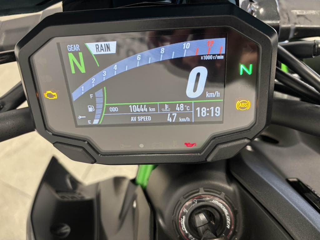 KAWASAKI Z – photo 10 sur 16