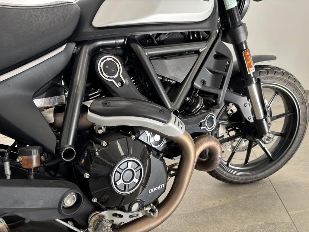 DUCATI SCRAMBLER 800 – photo 10 sur 15