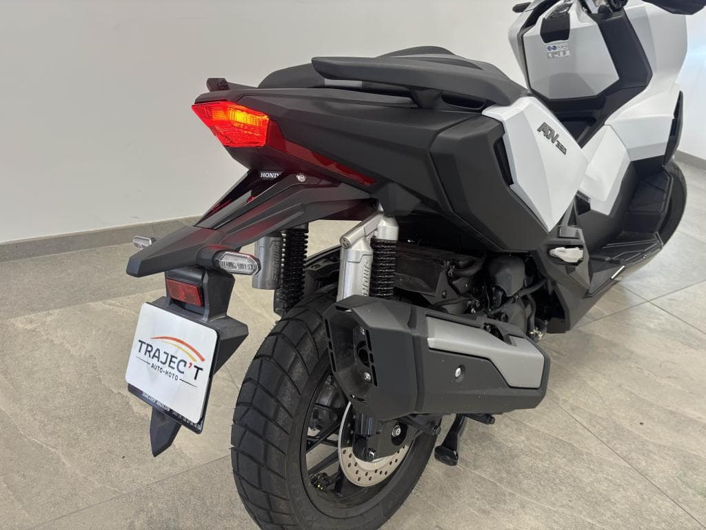 HONDA ADV 350 – photo 10 sur 13