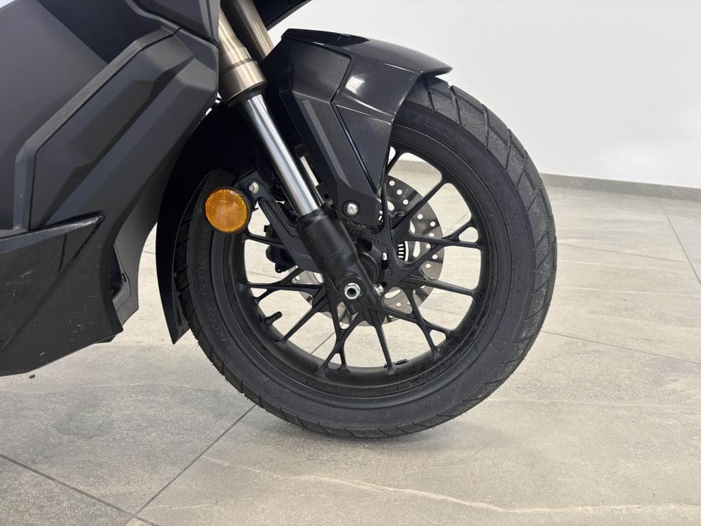 HONDA ADV 350 – photo 6 sur 13