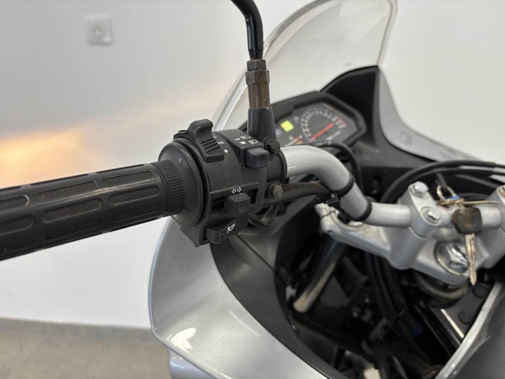 HONDA VARADERO – photo 17 sur 19