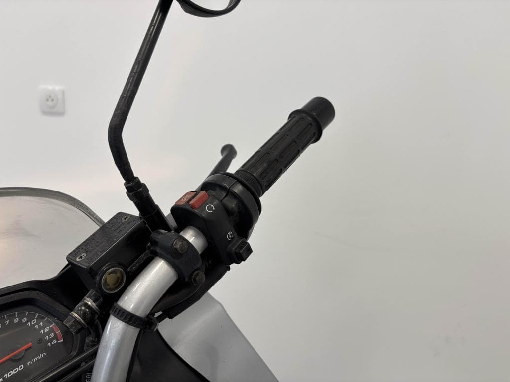 HONDA VARADERO – photo 18 sur 19