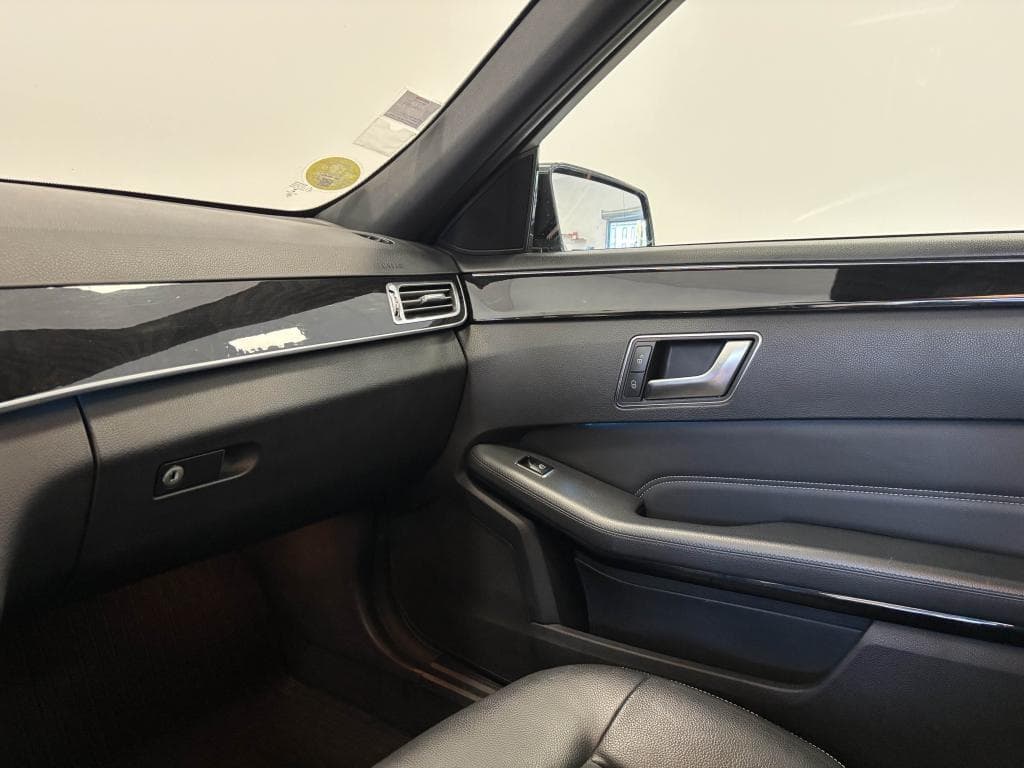 MERCEDES CLASSE E – photo 21 sur 26