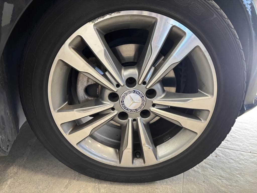 MERCEDES CLASSE E – photo 25 sur 26